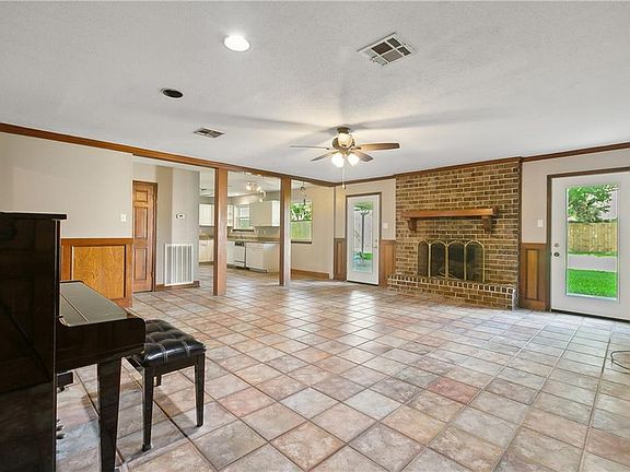 3rd image of 23 Platt St