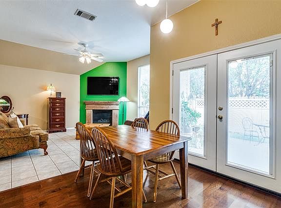 5th image of 4828 Barberry Dr