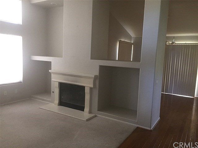 2nd image of 1190 Avenida Roundelay