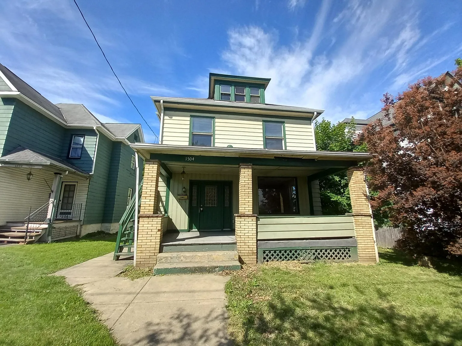 1504 E Washington St photo 1
