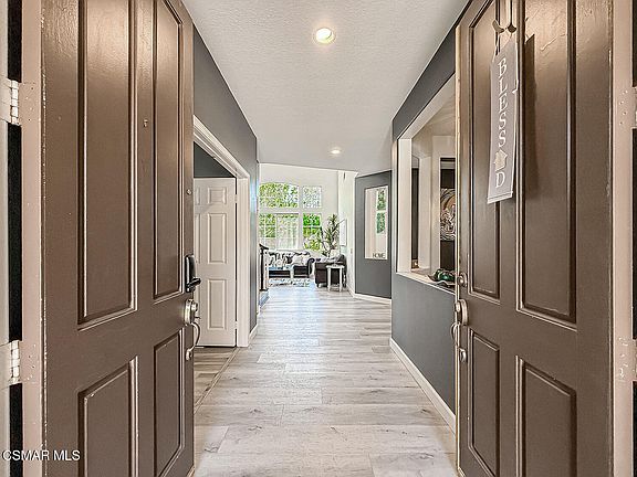 5th image of 215 Southcrest Pl