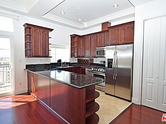 5th image of 700 S Ardmore Ave #Penthouse 4