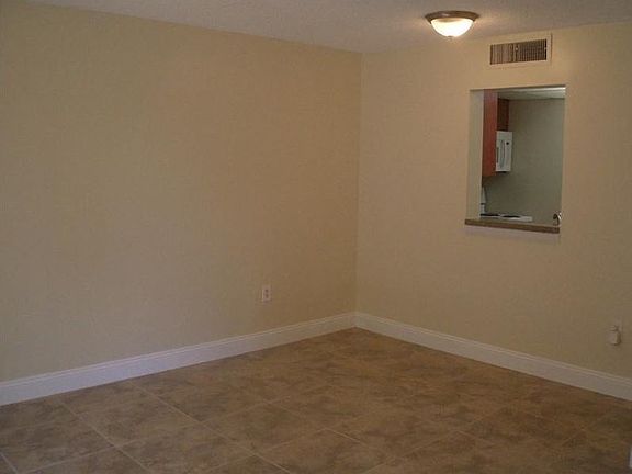 4th image of 1740 NW North River Dr #103