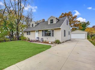 1206 Pontiac Trl, Madison, WI 53711