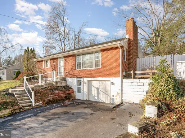 5256 Terrace Rd, Mechanicsburg, PA 17050