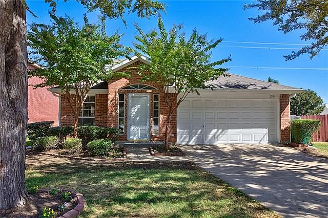 1st image of 2081 Camelot Dr