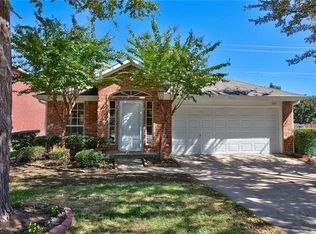 2081 Camelot Dr, Lewisville, TX 75067