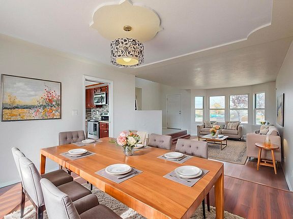 5th image of 10233 La Paz Dr NW