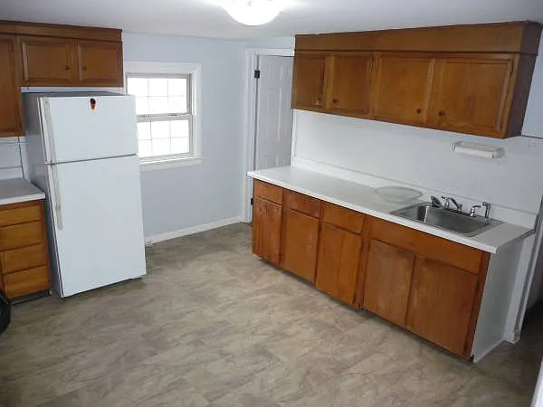 24 Pearl St #2 — Photo 4