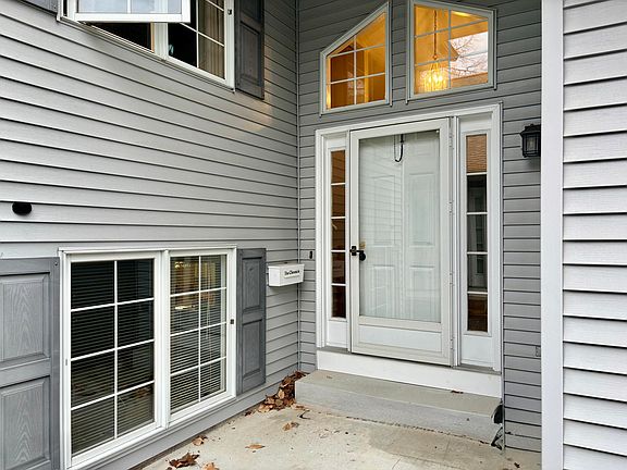 5th image of 1019 Hidden Creek Dr #17