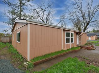 25 Madden Ln, Shady Cove, OR