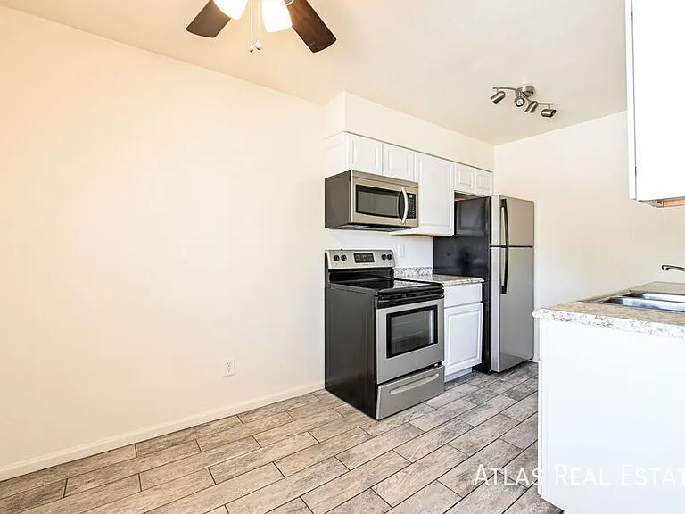 632 South St — Photo 7