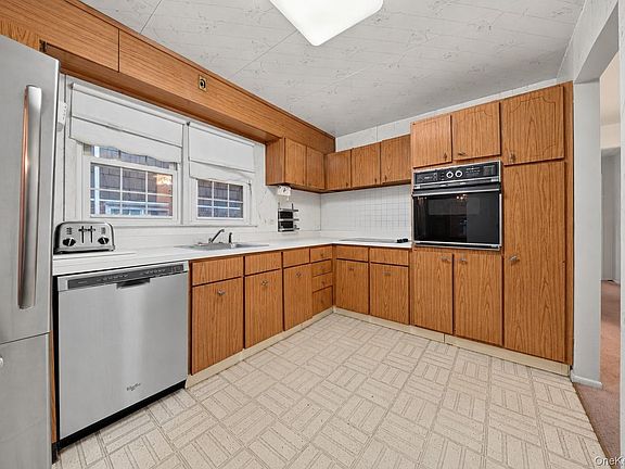 5th image of 223-54 56th Road