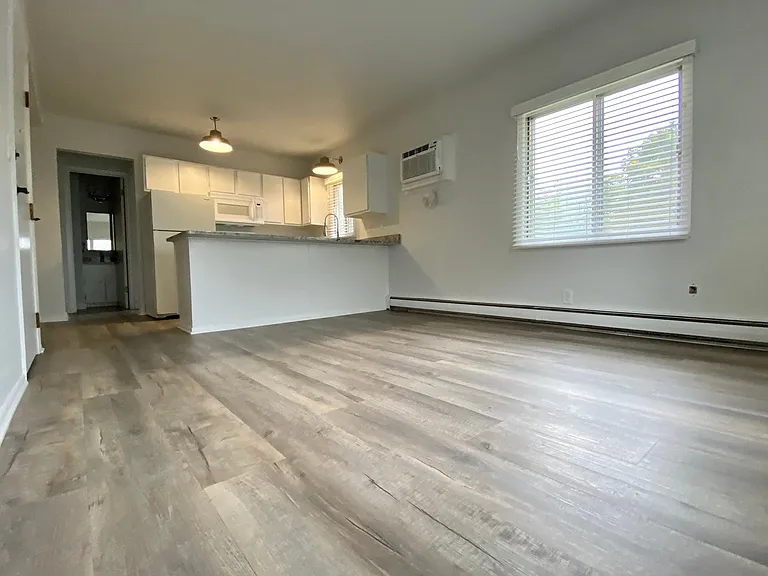 801 S Phillips Ave — Photo 9