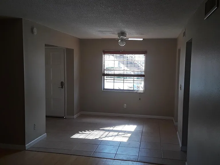 200 Country Club Dr #801 — Photo 4