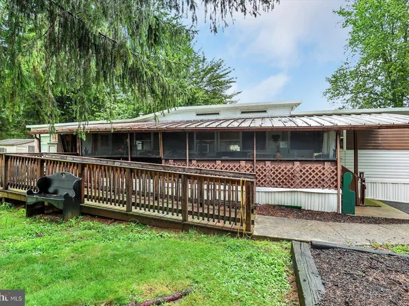 459 Clover Dr, York, PA 17406