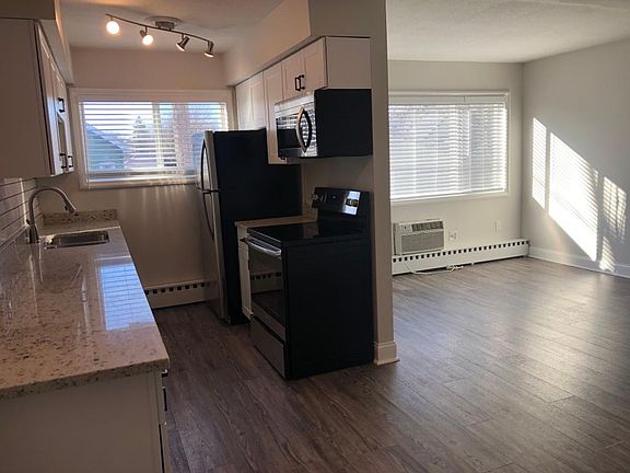 2nd image of 639 23rd Ave NE APT 26