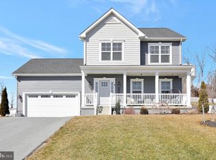 422 Rivanna Run, Falling Waters, WV 25419