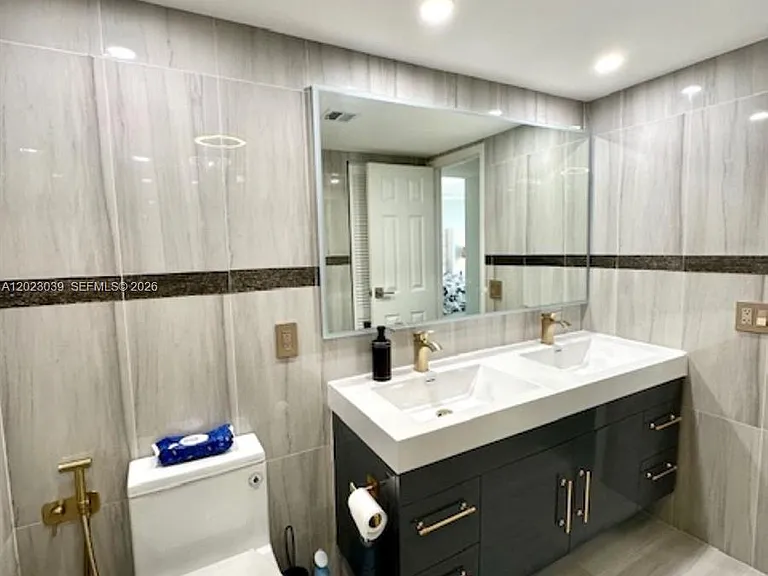 2017 S Ocean Dr #1107 — Photo 19
