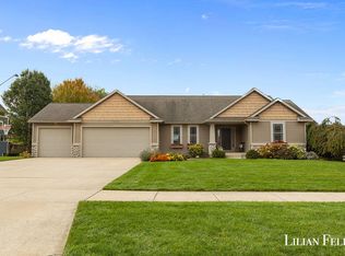 3518 Tearose Dr, Hudsonville, MI 49426