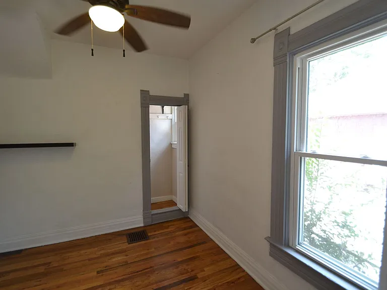821 N Walnut St — Photo 13