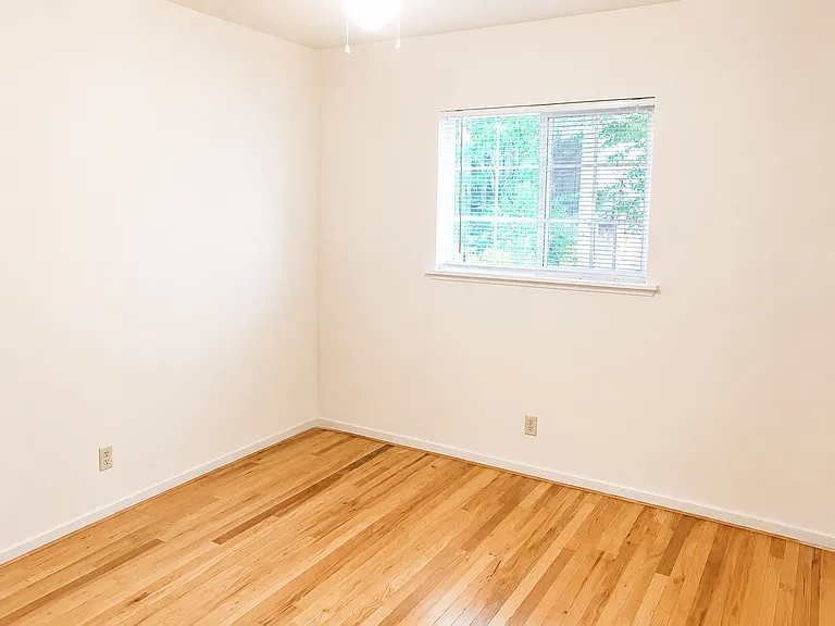 11th / Sierra 4-Plex — Photo 4