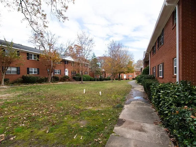 3660 Peachtree Rd NE #E4 — Photo 17