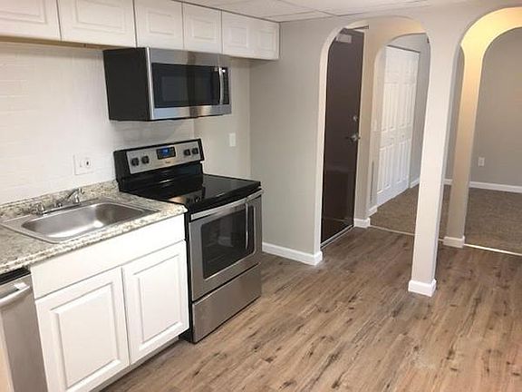2nd image of 8 Shadowbrook Ln APT 66