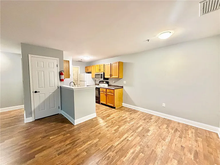 401 Canal Park — Photo 3