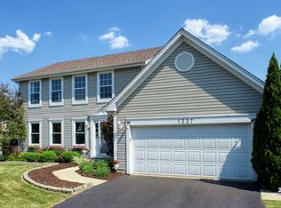 1227 Easton Dr, Carol Stream, IL 60188