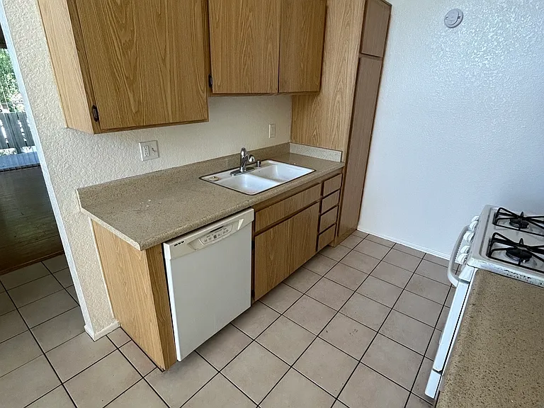 1800 E Old Ranch Rd #178 — Photo 4