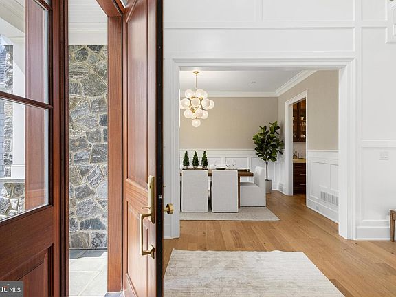 4th image of 474 Barclay Rd