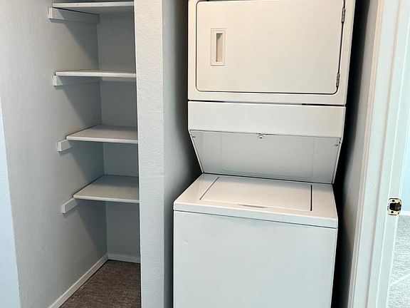 5th image of 814 S 13th St APT 2