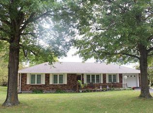 741 Halifax Rd, Holts Summit, MO 65043