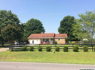 828 Carter Grove Rd, Toney, AL 35773