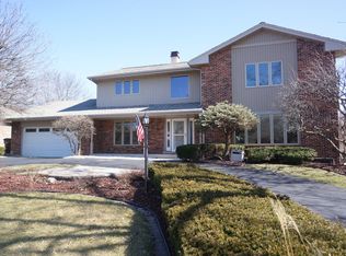 12835 S Winnebago Rd, Palos Heights, IL 60463