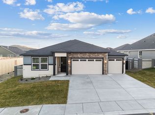 7925 Gilbert St, West Richland, WA