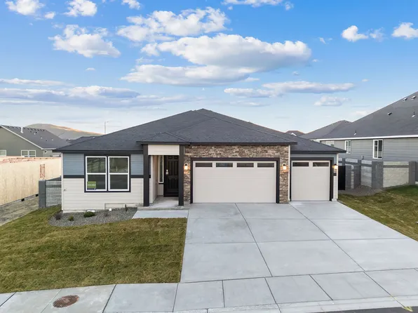 7925 Gilbert St, West Richland, WA 99353