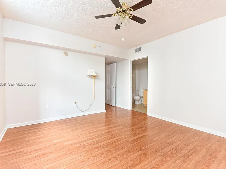 1919 Van Buren St #311A — Photo 11