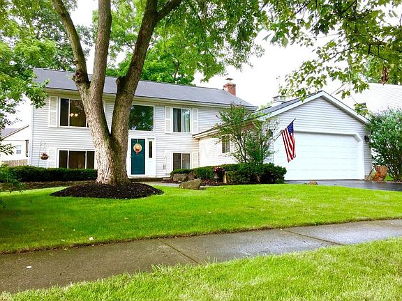 2nd image of 2571 Sawmill Forest Ave