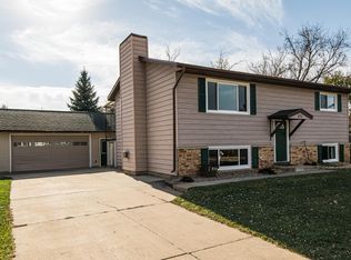 820 36th St SW, Rochester, MN 55902