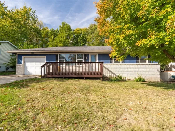 711 Lara Rd, Normal, IL 61761