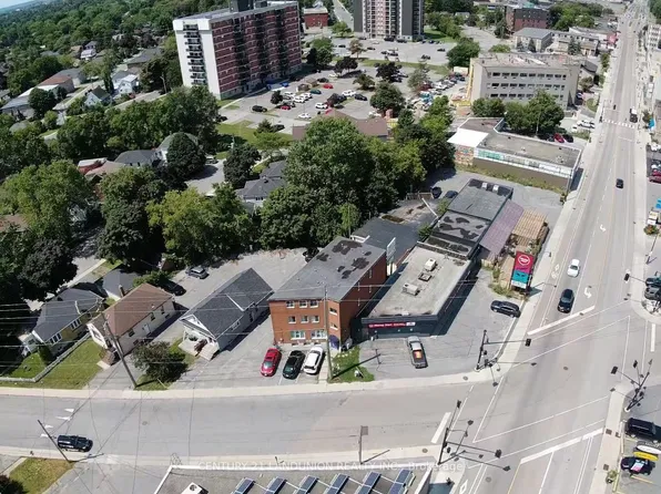 442 Macdonnell St, Kingston, ON K7L 4E4