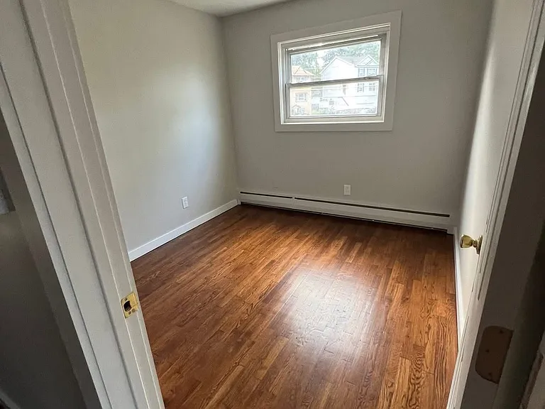 59 Roosevelt Dr — Photo 4