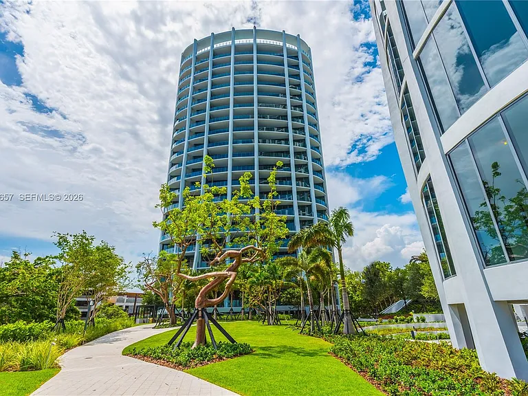2831 S Bayshore Dr #707 — Photo 11