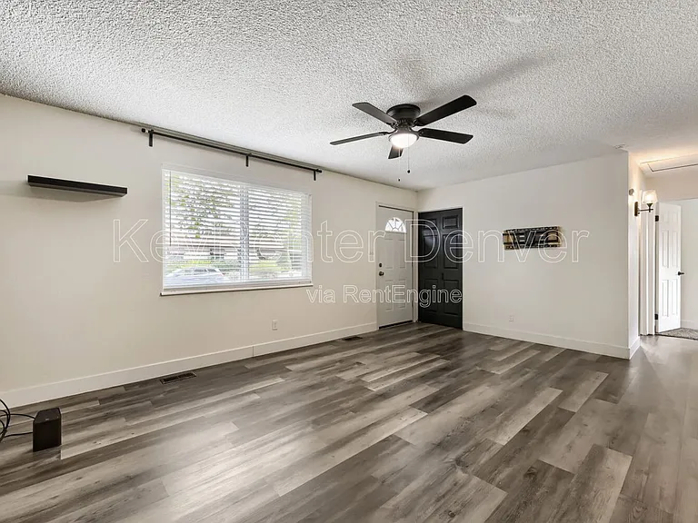 5543 Atchison St — Photo 4