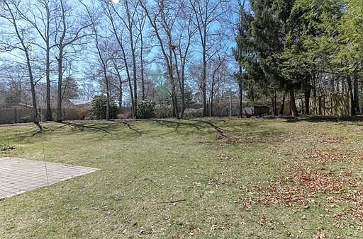 3rd image of 24 Yale Ave
