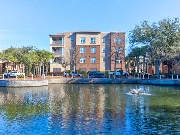 200 River Landing Dr #F-302, Daniel Island, SC 29492