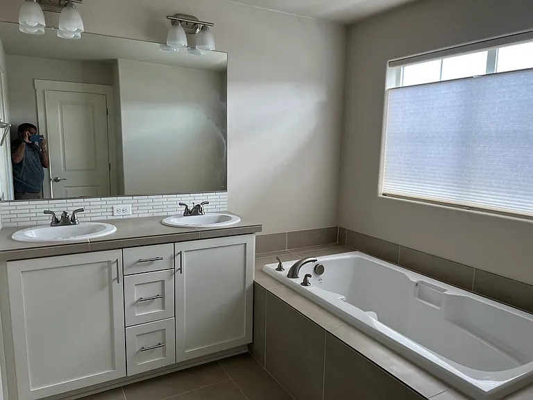 15182 NW Evelyn St — Photo 28