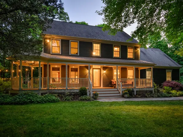 14 Cemetery Road, Newtown, CT 06470